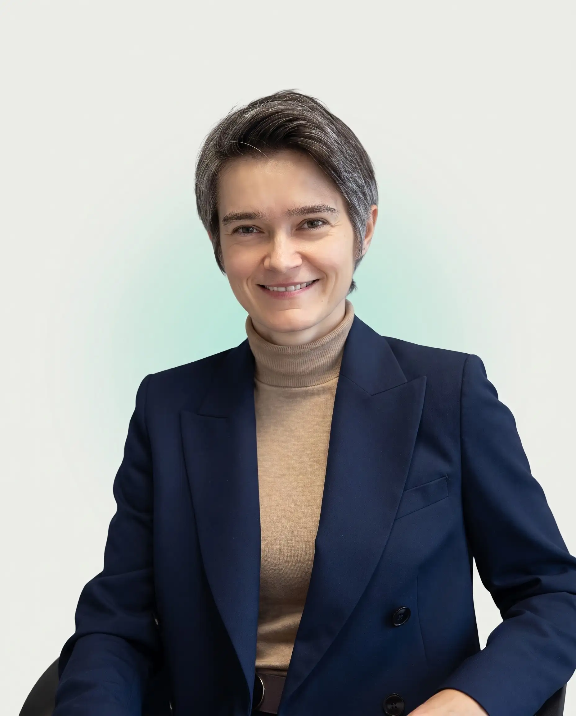 Ирина Семенова — финансовый консультант